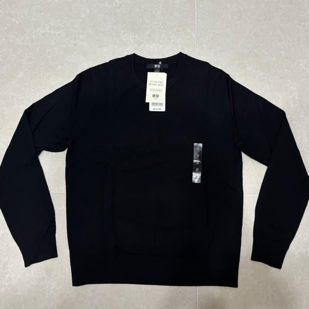 유니클로 엑스트라 파인 메리노 울 스웨터 새상품