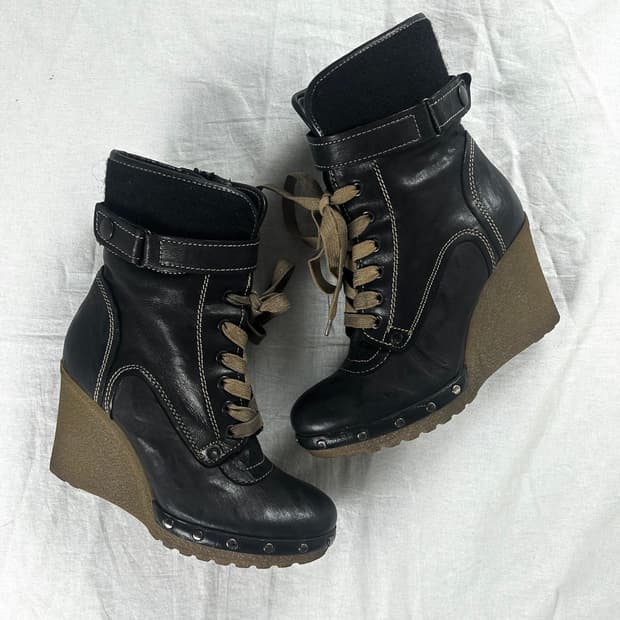 Manas 웨지 힐 앵클 부츠