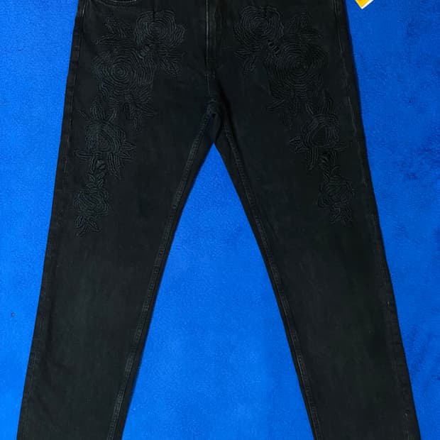 H&M 플라워 자수 워시드 블랙 진 34