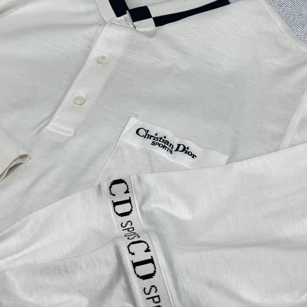 크리스찬디올 스포츠 시그니처 로고 카라티 100