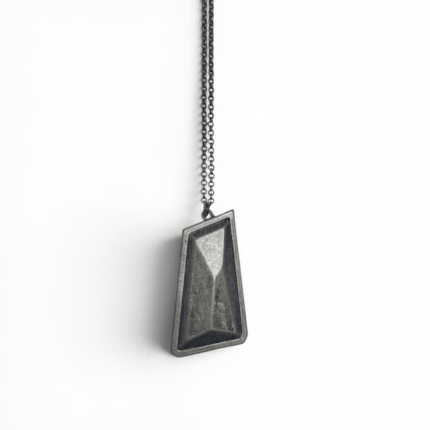 STONE PENDANT NECKLACE