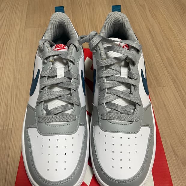 나이키 코트버로우 250사이즈 새상품