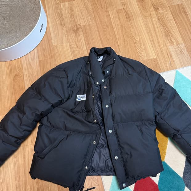 크레센트 다운웍스 패딩 (L 사이즈)