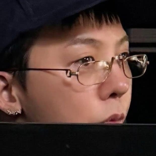 지드래곤 착용 까르띠에 빈티지 안경