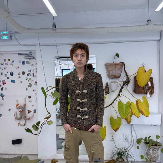 toggle button knit jacket