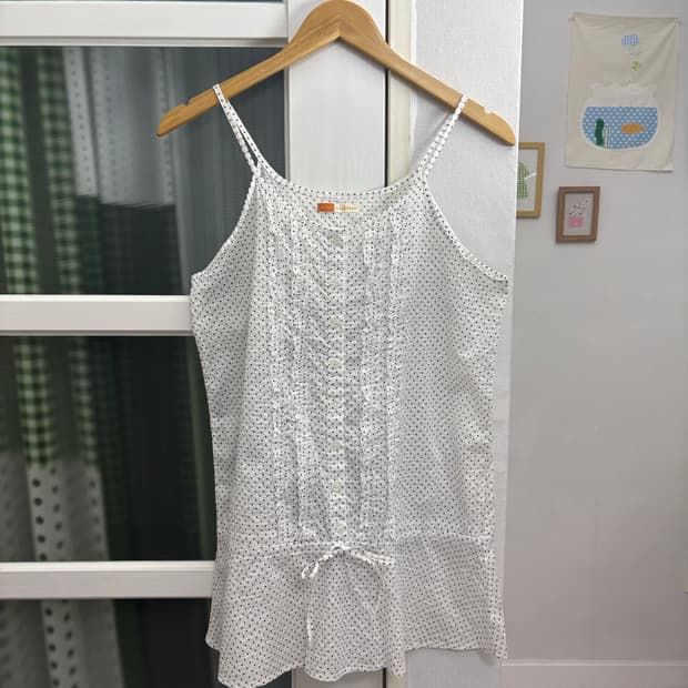 화이트 도트 슬리브리스