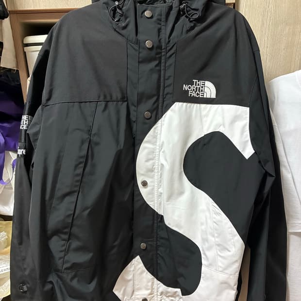 노스페이스x슈프림 s로고마운틴자켓 fw