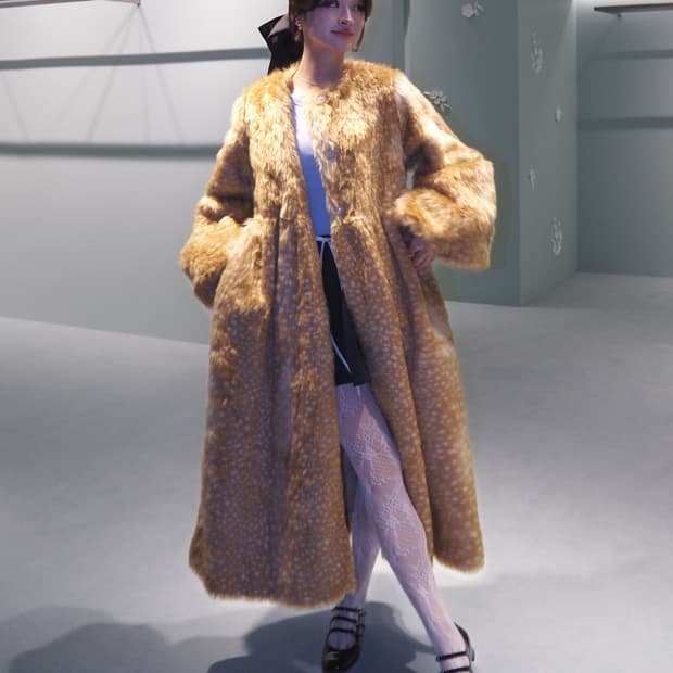 Bibiy 밤비 퍼 코트