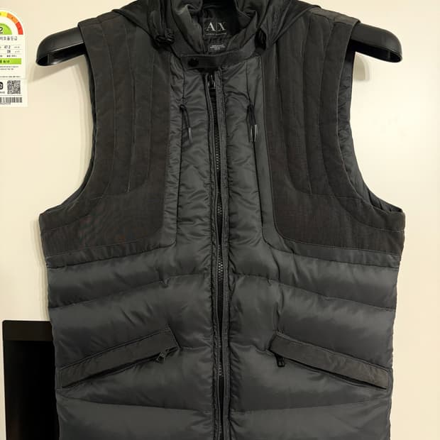 아르마니 익스체인지(Armani Exchange) 치콜 후드 베스트