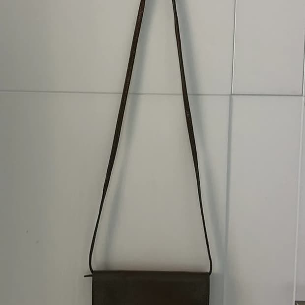   버버리 크로스백 정품 