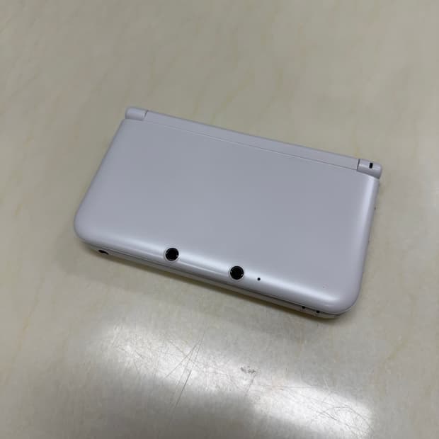 닌텐도 3DS XL 화이트