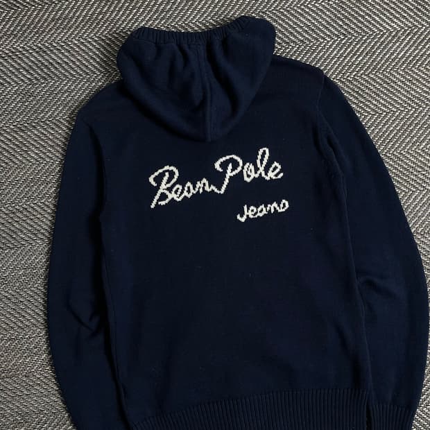 빈폴 미니멀 디테일 후드 니트 집업y 3022