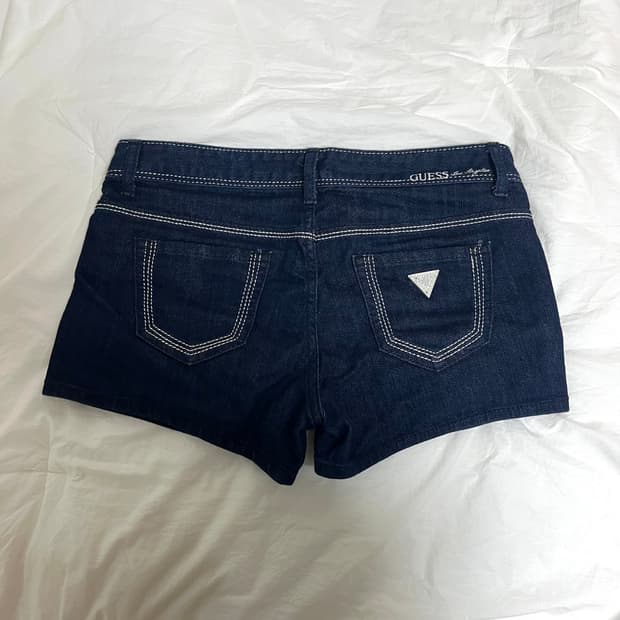 게스 큐빅 실버스티치 로우라이즈 핫팬츠 y2k