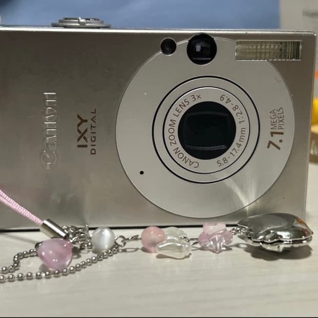 Canon ixy 10/ixus 70