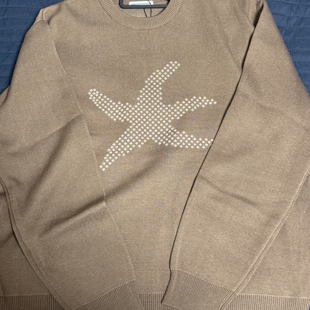 [새상품] 더콜디스트모먼트 불가사리 로고 니트