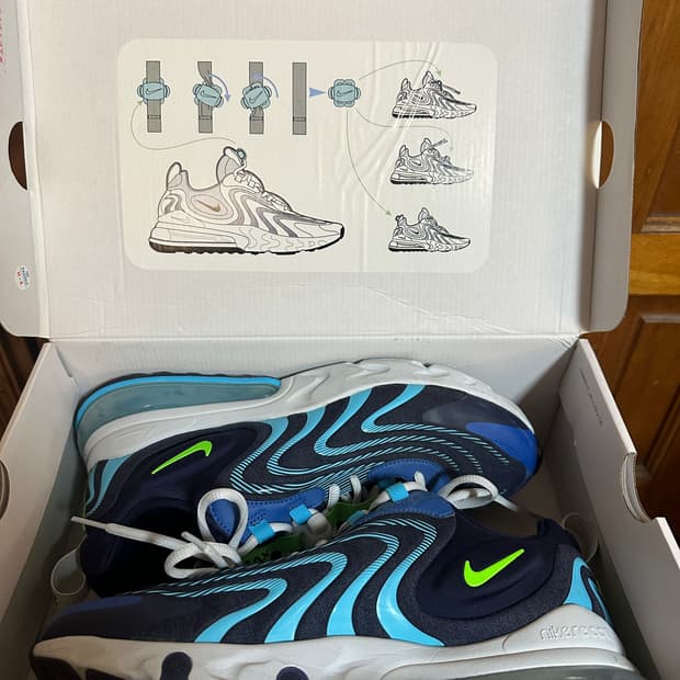 Nike Air Max 270 React (285)