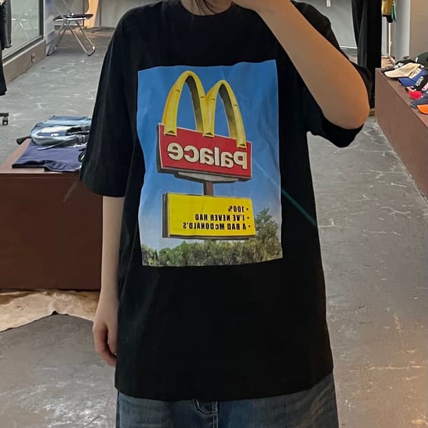 팔라스 X 맥도날드 콜라보 반팔 H2699