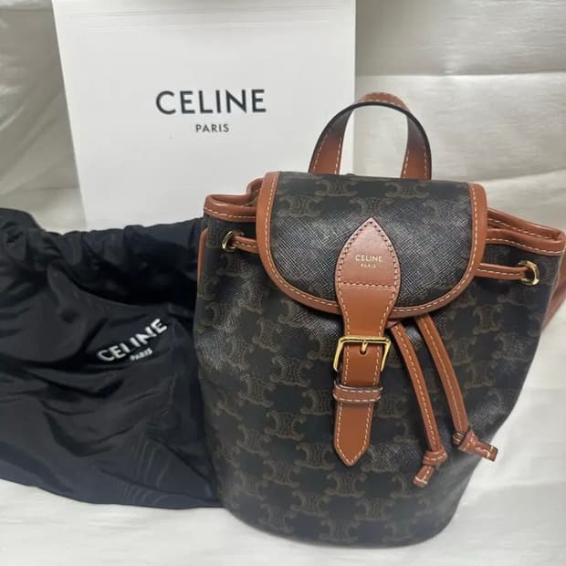 (실착5회미만)@직거래네고가능셀린느 미니 폴코 백팩 트리옹프 새상품급