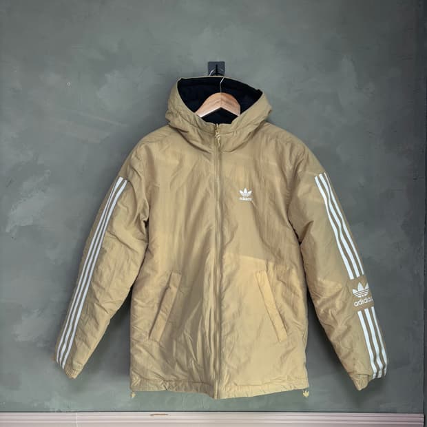 아디다스 파이어버드 락업 리버시블 패딩 베이지