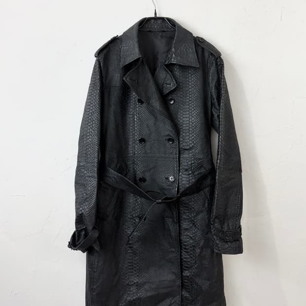 커스텀 컬쳐 스네이크 레더 트렌치 코트