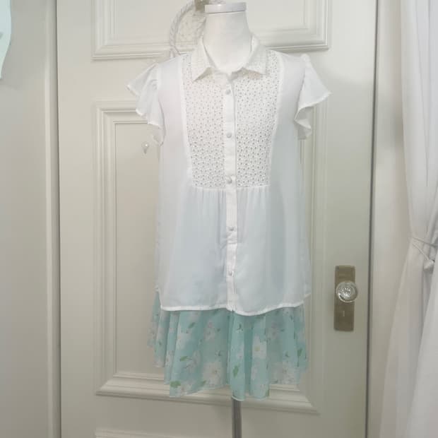 white flower crochet summer blouse(size-