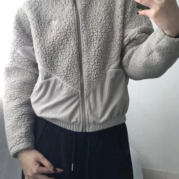 아디다스 여성 베이지 뽀글이