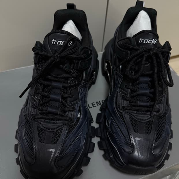 발렌시아가 트랙2 블랙 스니커즈 38