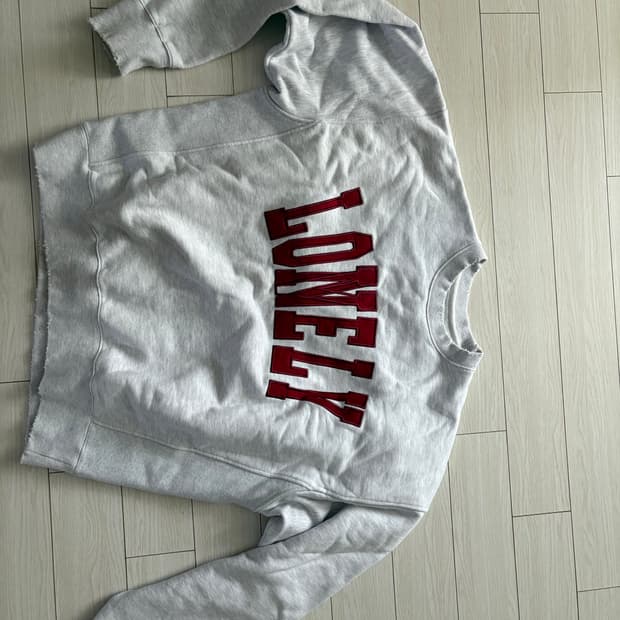 노앙 데미지 맨투맨 m