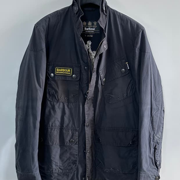 바버 인터네셔널 브레이큰 왁스드 코튼 모터사이클 자켓 (va.102)