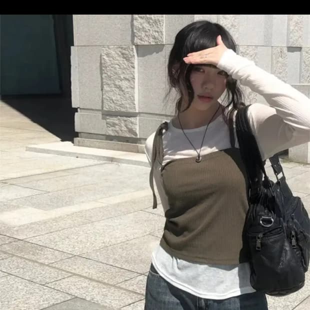 애니원모어 로팅 뷔스티에 티셔츠 세트 카키