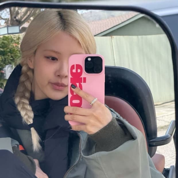 블랙핑크 로제 굿즈 핑크 로지 컬러 케이스 아이폰 15프로