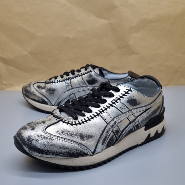 오니츠카타이거 실버 여성스니커즈235