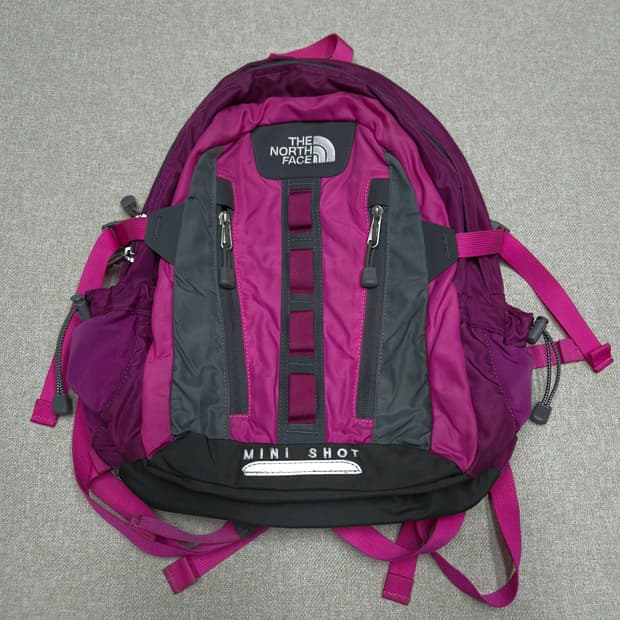 노스페이스 20L 미니샷 핫핑크