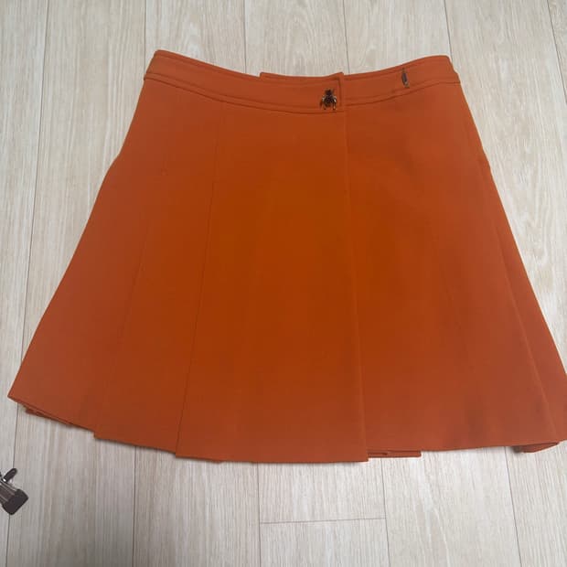 오렌지 플리츠 스커트