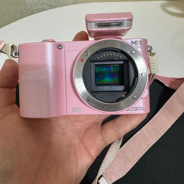 삼성 NX1000 핑크 바디만 판매