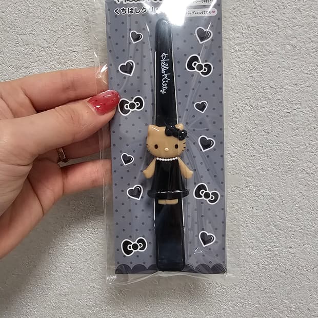 일본정품 롱다리 헬로키티 머리핀 태닝 블랙