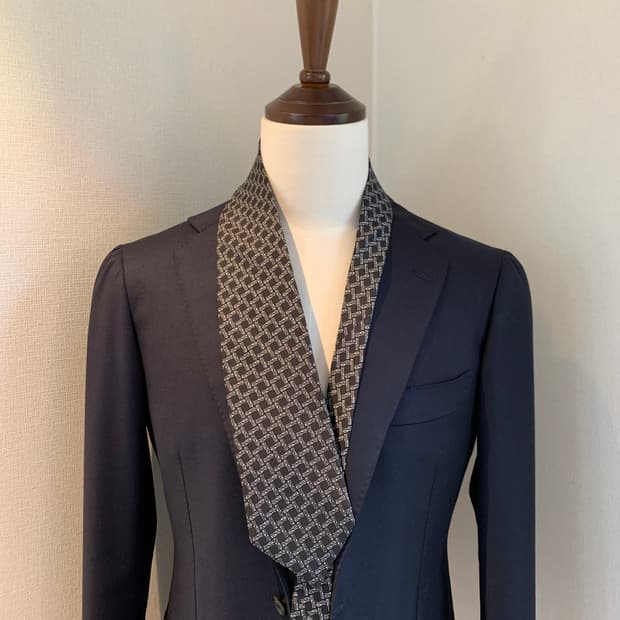 던힐(dunhill) 기하학적 패턴 블랙넥타이 명품 A등급