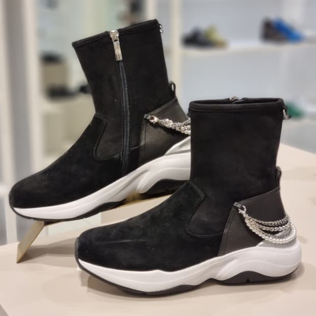 (새상품) 슈콤마보니 부츠