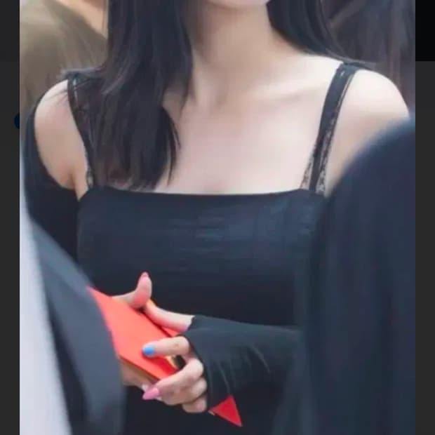 [택달린 새상품, 정가 12만원] 권은비 착용, 낫유어로즈 원피스