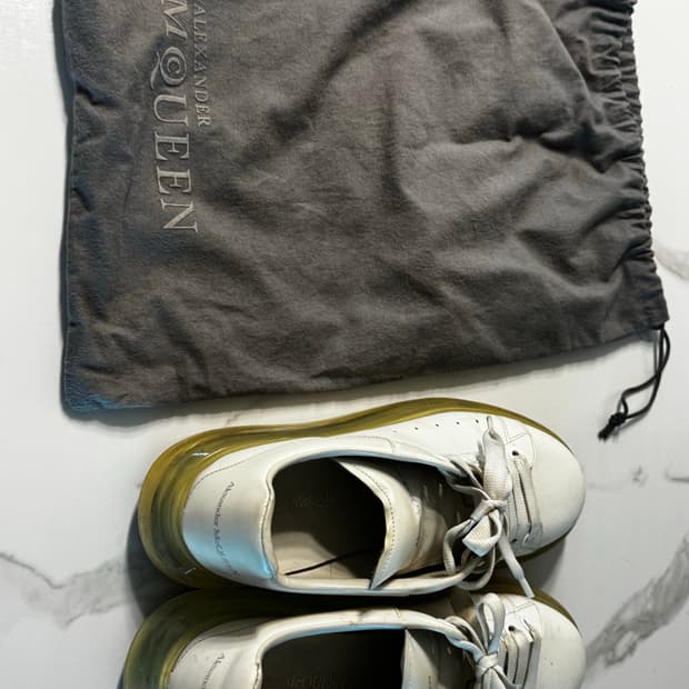 알렉산더맥퀸 오버사이즈드 클리어솔 화이트스니커즈 size 265