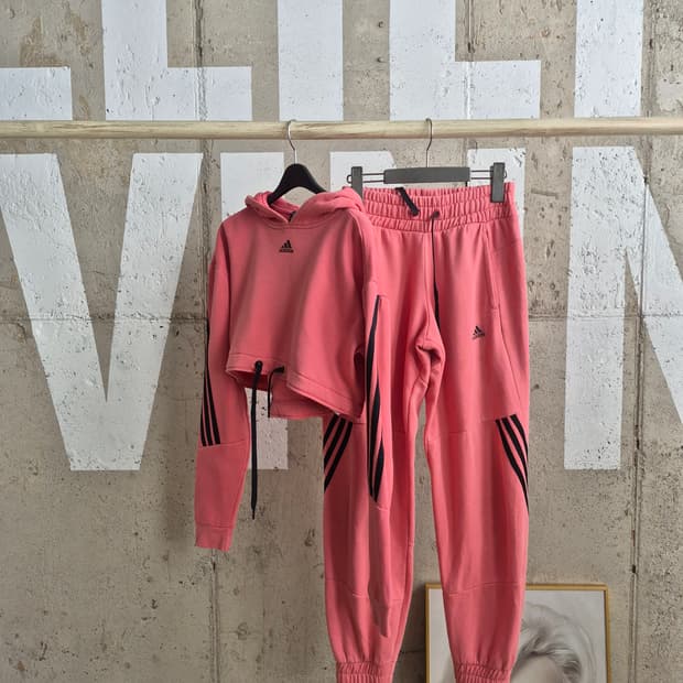 아디다스 약기모 크롭 트레이닝복 세트(MT0