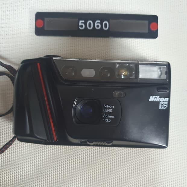 니콘 RF 필름카메라