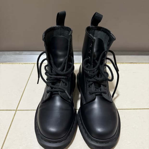 닥터마틴 8홀 1460 모노 240