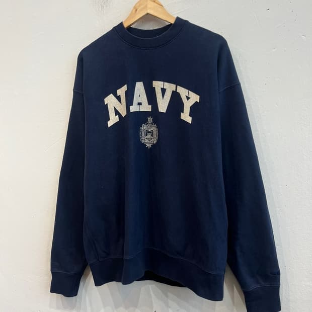 아웃스탠딩 NAVY 맨투맨 