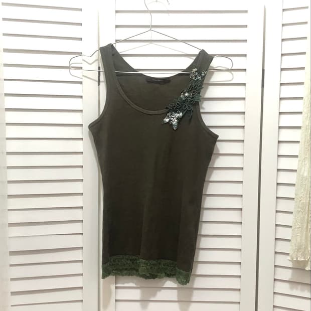 khaki brown embroidery point sleeveless