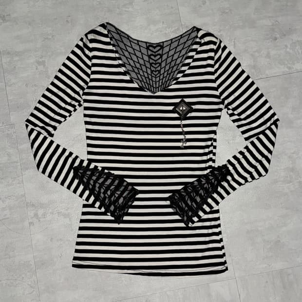 Stripe lace V-neck long sleeve
