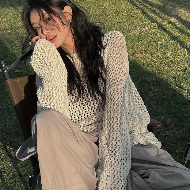 트리밍버드 펀칭 니트 아이보리