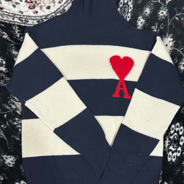 아미 빅하트로고 스트라이프 터틀넥 폴라 니트 S