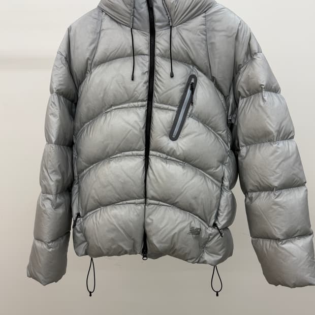 뉴발란스 UNI 플라잉77 슈퍼라이트 헤비 구스다운XL(민트급)