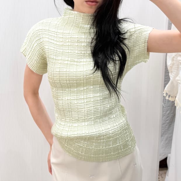 Lime mint pleated top